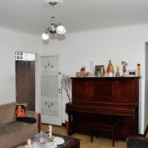 Casa à venda com 142m², 3 quartos e 1 vaga Casa à venda com 142m², 3 quartos e 1 vaga Sala