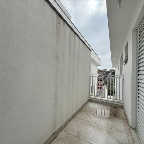 Casa à venda com 194m², 3 quartos e 6 vagasVaranda da Suíte