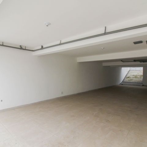 Casa à venda com 194m², 3 quartos e 6 vagasGaragem