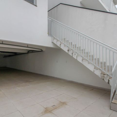 Casa à venda com 194m², 3 quartos e 6 vagasÁrea Externa