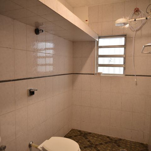 Casa para alugar com 243m², 6 quartos e 4 vagasBanheiro do Quarto 3