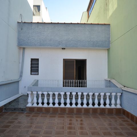 Casa para alugar com 243m², 6 quartos e 4 vagasSacada
