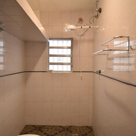 Casa para alugar com 243m², 6 quartos e 4 vagasBanheiro do Quarto 3