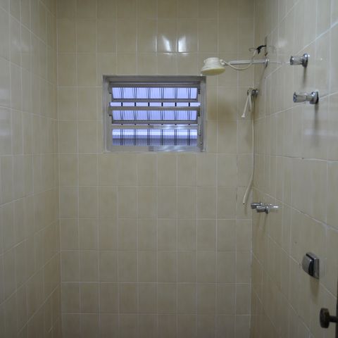 Casa para alugar com 243m², 6 quartos e 4 vagasBanheiro Social