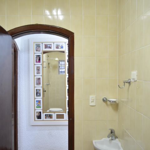 Casa para alugar com 243m², 6 quartos e 4 vagasBanheiro Social
