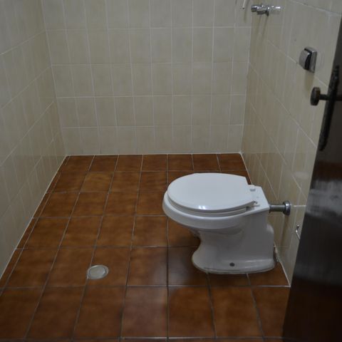 Casa para alugar com 243m², 6 quartos e 4 vagasBanheiro Social
