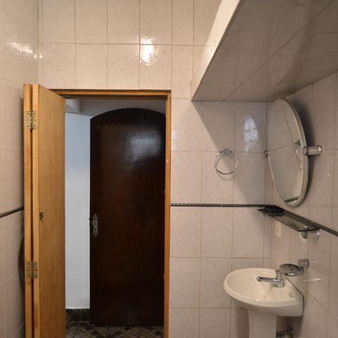 Casa para alugar com 243m², 6 quartos e 4 vagasBanheiro do Quarto 3