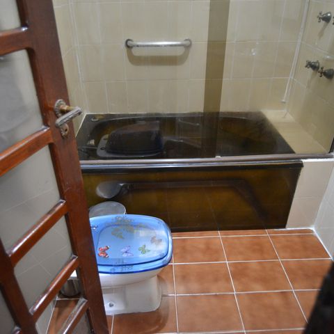 Casa para alugar com 243m², 6 quartos e 4 vagasBanheiro do Quarto 4