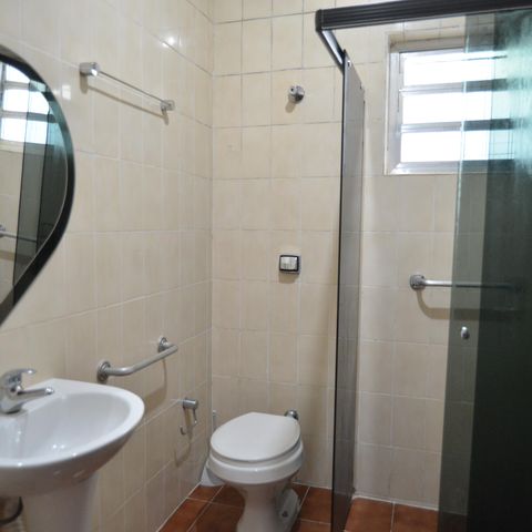 Casa para alugar com 243m², 6 quartos e 4 vagasBanheiro Social