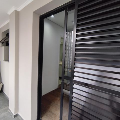 Apartamento à venda com 178m², 4 quartos e 3 vagas Apartamento à venda com 178m², 4 quartos e 3 vagasVaranda da Suíte 2