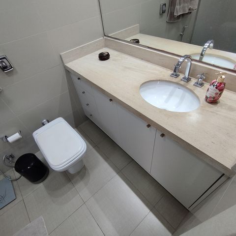 Apartamento à venda com 178m², 4 quartos e 3 vagas Apartamento à venda com 178m², 4 quartos e 3 vagasBanheiro da Suíte 2