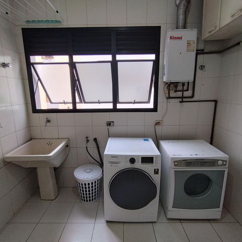 Apartamento à venda com 178m², 4 quartos e 3 vagas Apartamento à venda com 178m², 4 quartos e 3 vagasÁrea de Serviço
