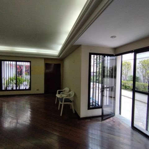 Apartamento à venda com 178m², 4 quartos e 3 vagas Apartamento à venda com 178m², 4 quartos e 3 vagasÁrea comum - Salão de festas