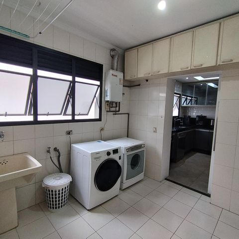 Apartamento à venda com 178m², 4 quartos e 3 vagas Apartamento à venda com 178m², 4 quartos e 3 vagasÁrea de Serviço