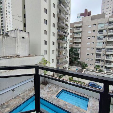 Apartamento à venda com 178m², 4 quartos e 3 vagas Apartamento à venda com 178m², 4 quartos e 3 vagasVaranda da Suíte 2