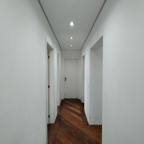 Apartamento à venda com 178m², 4 quartos e 3 vagas Apartamento à venda com 178m², 4 quartos e 3 vagasCorredor