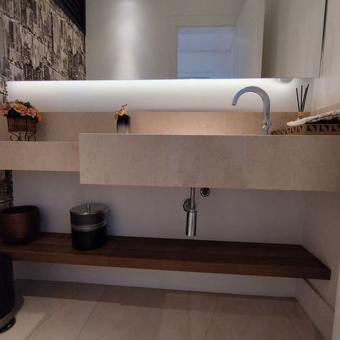 Apartamento à venda com 178m², 4 quartos e 3 vagas Apartamento à venda com 178m², 4 quartos e 3 vagasLavabo