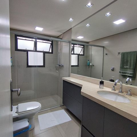 Apartamento à venda com 178m², 4 quartos e 3 vagas Apartamento à venda com 178m², 4 quartos e 3 vagasBanheiro
