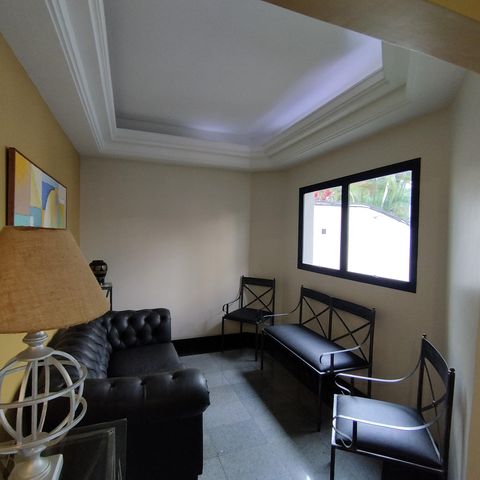 Apartamento à venda com 178m², 4 quartos e 3 vagas Apartamento à venda com 178m², 4 quartos e 3 vagasHall de entrada