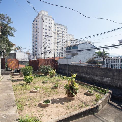 Casa à venda com 75m², 3 quartos e 7 vagasQuintal