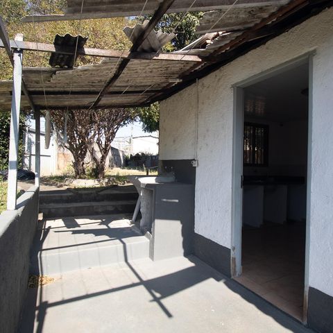 Casa à venda com 75m², 3 quartos e 7 vagasQuintal