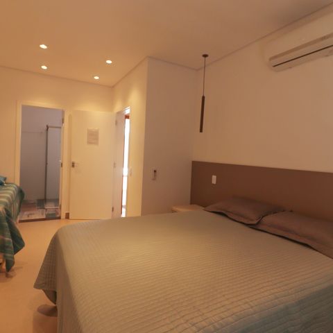 Casa à venda com 1000m², 6 quartos e NaN vagas Casa à venda com 1000m², 6 quartos e NaN vagasSuíte 5