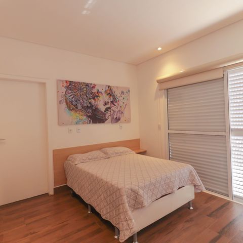 Casa à venda com 1000m², 6 quartos e NaN vagas Casa à venda com 1000m², 6 quartos e NaN vagasSuíte 1