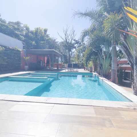 Casa à venda com 1000m², 6 quartos e NaN vagas Casa à venda com 1000m², 6 quartos e NaN vagasÁrea comum