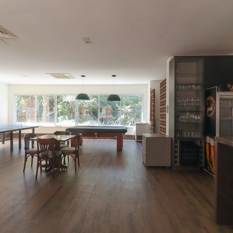 Casa à venda com 1000m², 6 quartos e NaN vagas Casa à venda com 1000m², 6 quartos e NaN vagasÁrea comum