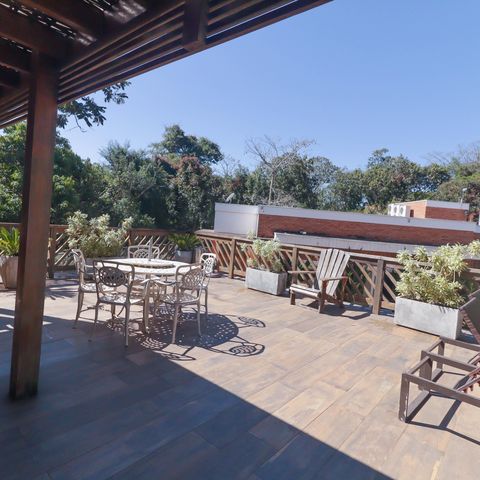 Casa à venda com 1000m², 6 quartos e NaN vagas Casa à venda com 1000m², 6 quartos e NaN vagasÁrea comum