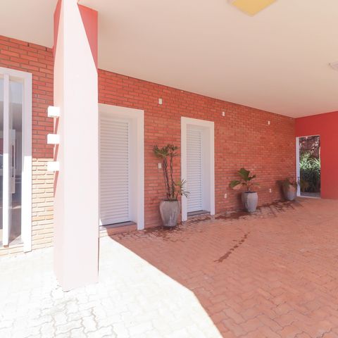 Casa à venda com 1000m², 6 quartos e NaN vagas Casa à venda com 1000m², 6 quartos e NaN vagasÁrea Externa