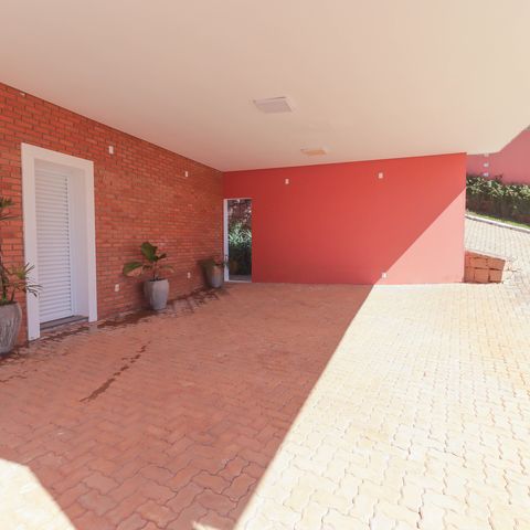 Casa à venda com 1000m², 6 quartos e NaN vagas Casa à venda com 1000m², 6 quartos e NaN vagasÁrea Externa