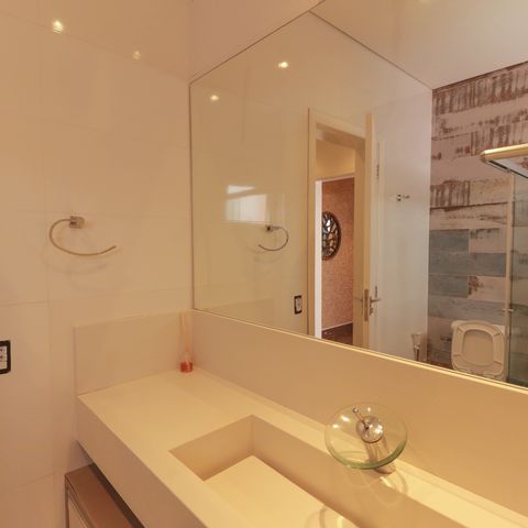 Casa à venda com 1000m², 6 quartos e NaN vagas Casa à venda com 1000m², 6 quartos e NaN vagasBanheiro da Suíte 5