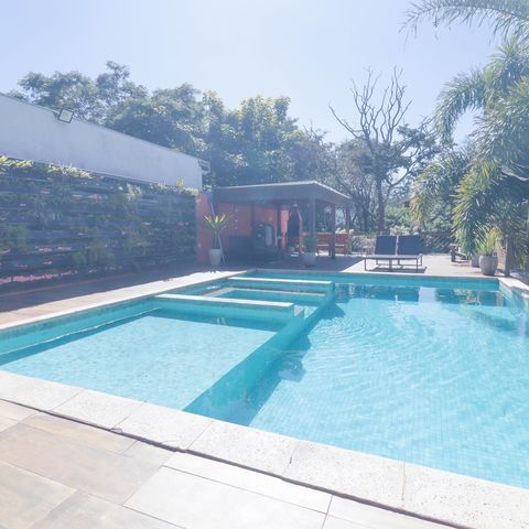 Casa à venda com 1000m², 6 quartos e NaN vagas Casa à venda com 1000m², 6 quartos e NaN vagasÁrea comum
