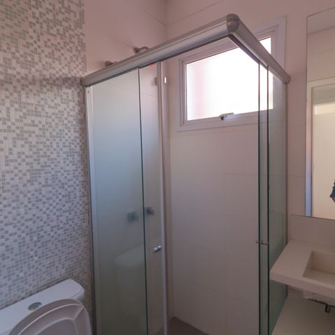 Casa à venda com 1000m², 6 quartos e NaN vagas Casa à venda com 1000m², 6 quartos e NaN vagasBanheiro da Suíte 4