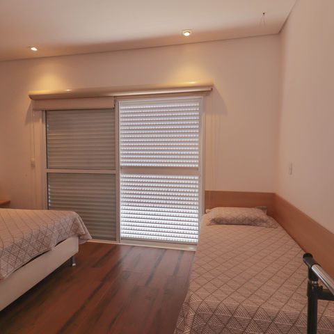 Casa à venda com 1000m², 6 quartos e NaN vagas Casa à venda com 1000m², 6 quartos e NaN vagasSuíte 1