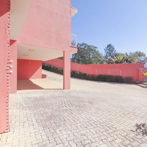 Casa à venda com 1000m², 6 quartos e NaN vagas Casa à venda com 1000m², 6 quartos e NaN vagasÁrea comum