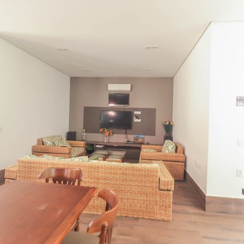 Casa à venda com 1000m², 6 quartos e NaN vagas Casa à venda com 1000m², 6 quartos e NaN vagasÁrea comum