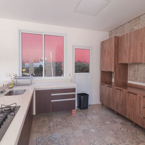 Casa à venda com 1000m², 6 quartos e NaN vagas Casa à venda com 1000m², 6 quartos e NaN vagasCozinha