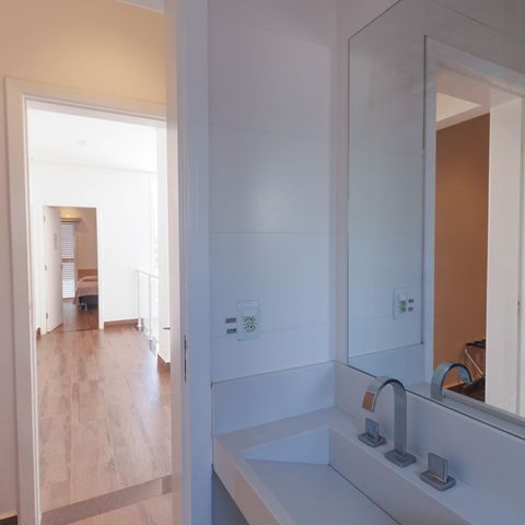 Casa à venda com 1000m², 6 quartos e NaN vagas Casa à venda com 1000m², 6 quartos e NaN vagasBanheiro da Suíte 2
