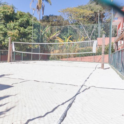 Casa à venda com 1000m², 6 quartos e NaN vagas Casa à venda com 1000m², 6 quartos e NaN vagasÁrea comum