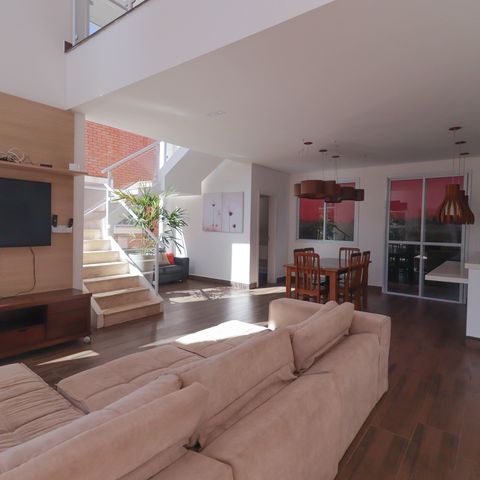 Casa à venda com 1000m², 6 quartos e NaN vagas Casa à venda com 1000m², 6 quartos e NaN vagasSala