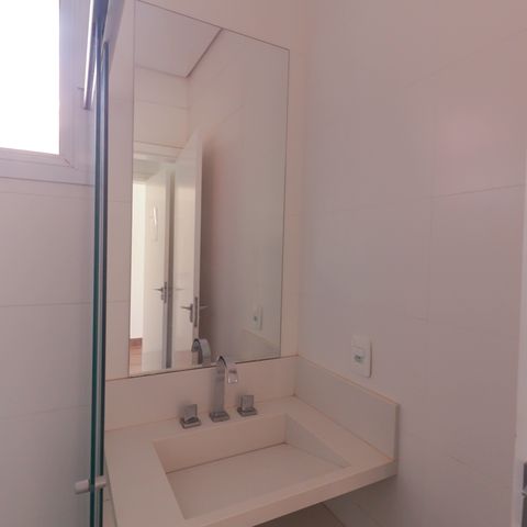 Casa à venda com 1000m², 6 quartos e NaN vagas Casa à venda com 1000m², 6 quartos e NaN vagasBanheiro da Suíte 4