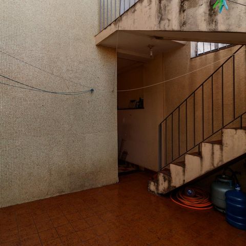 Casa à venda com 350m², 4 quartos e 2 vagas Casa à venda com 350m², 4 quartos e 2 vagasÁrea de Serviço