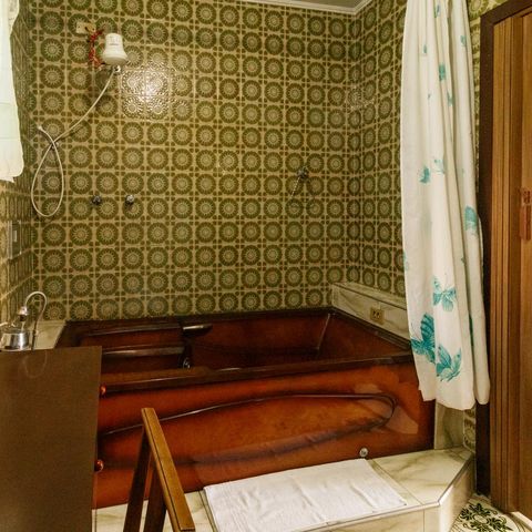 Casa à venda com 350m², 4 quartos e 2 vagas Casa à venda com 350m², 4 quartos e 2 vagasBanheiro da Suíte