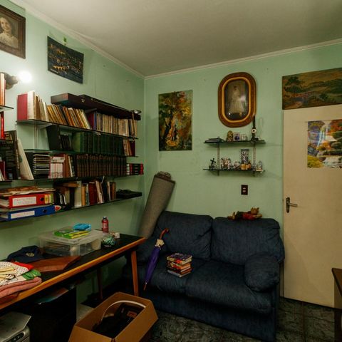 Casa à venda com 350m², 4 quartos e 2 vagas Casa à venda com 350m², 4 quartos e 2 vagasQuarto 1