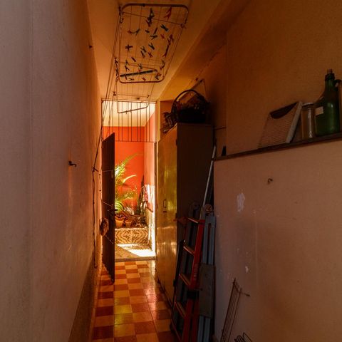 Casa à venda com 350m², 4 quartos e 2 vagas Casa à venda com 350m², 4 quartos e 2 vagasCorredor