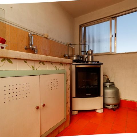Casa à venda com 350m², 4 quartos e 2 vagas Casa à venda com 350m², 4 quartos e 2 vagasCozinha 2