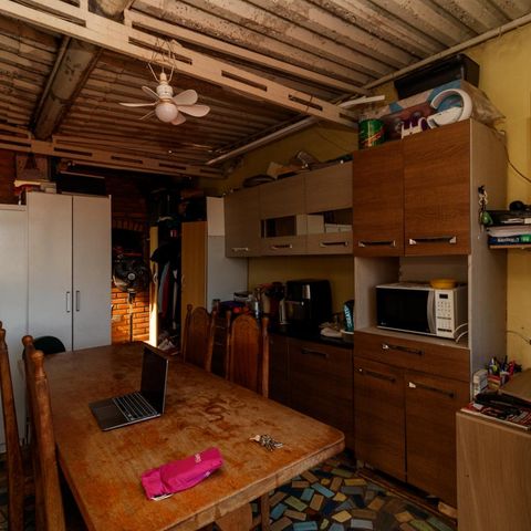Casa à venda com 350m², 4 quartos e 2 vagas Casa à venda com 350m², 4 quartos e 2 vagasCozinha
