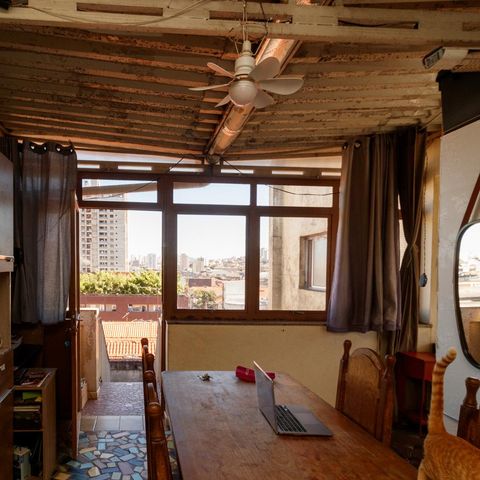 Casa à venda com 350m², 4 quartos e 2 vagas Casa à venda com 350m², 4 quartos e 2 vagasCozinha